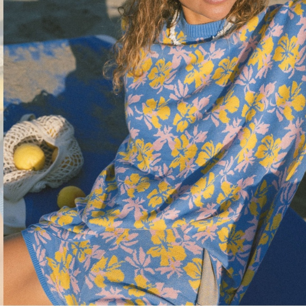 HIBISCUS KNIT TUNIC